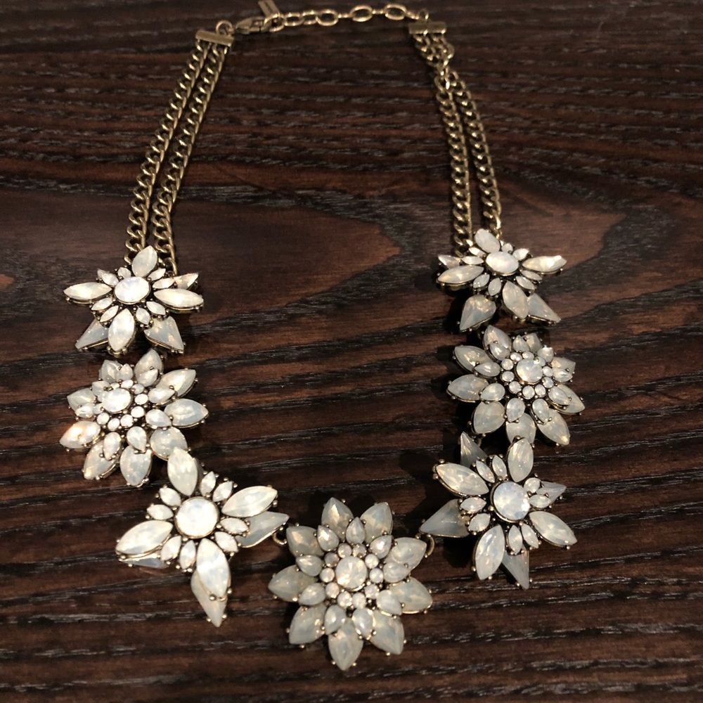 Statement necklace
